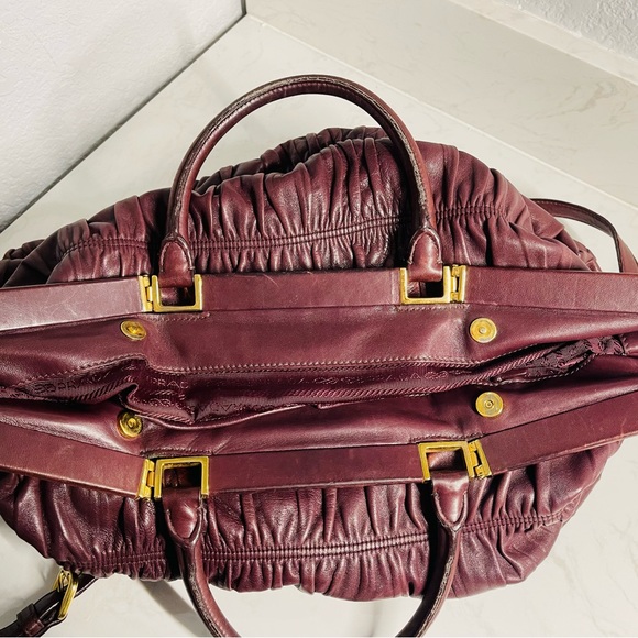 Prada Gaufre Handbag w Eggplant Napa Leather, great condition - Picture 11 of 17